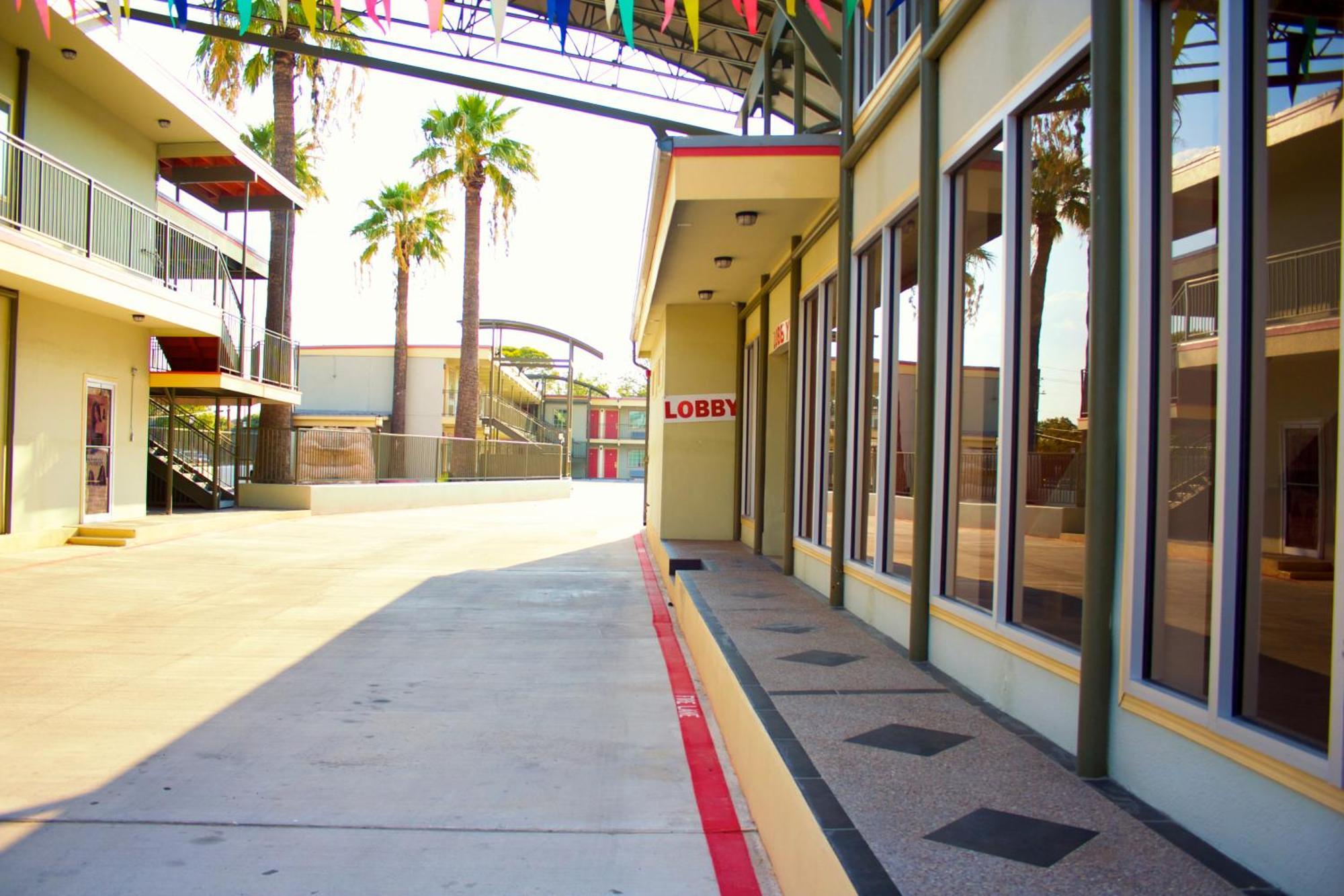 Whispering Palms Inn Del Rio Exterior foto